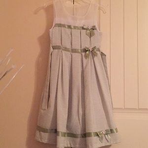 A little girls Bonnie Jean’s dress